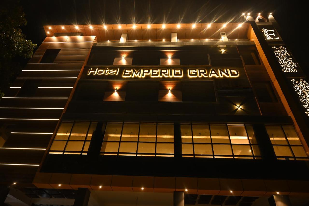 Hotel Emperio Grand ラクナウ エクステリア 写真