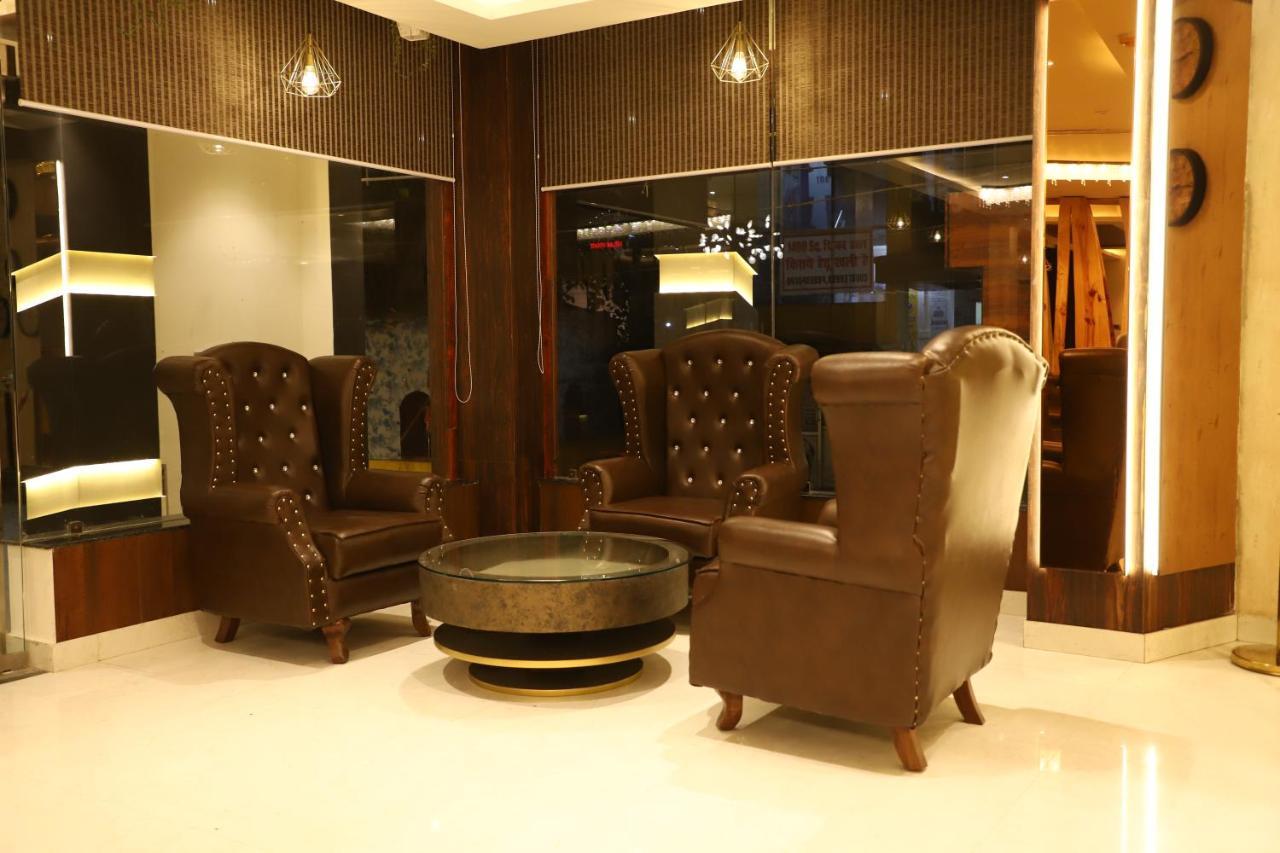 Hotel Emperio Grand ラクナウ エクステリア 写真